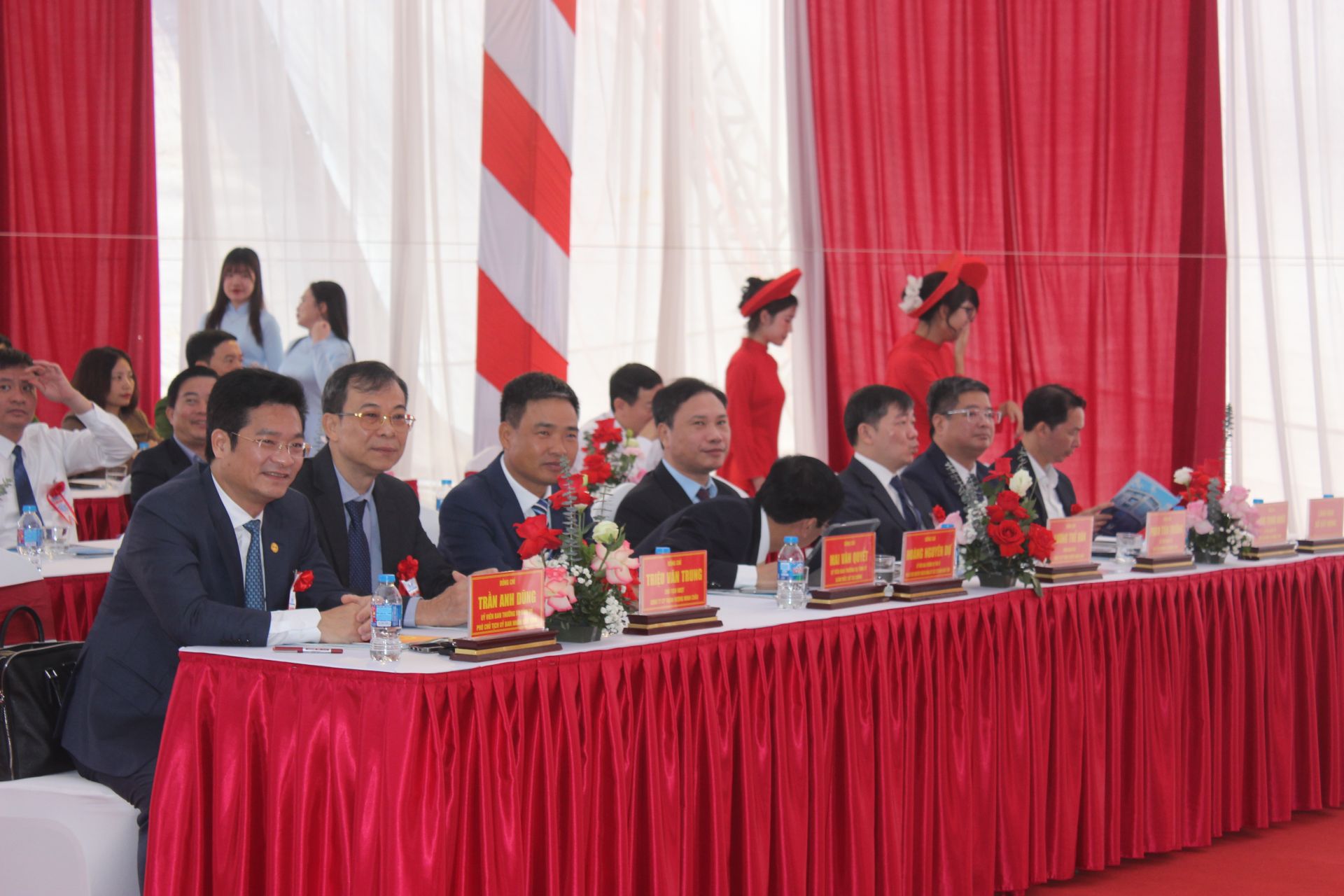 C&aacute;c đại biểu tham dự lễ khởi c&ocirc;ng