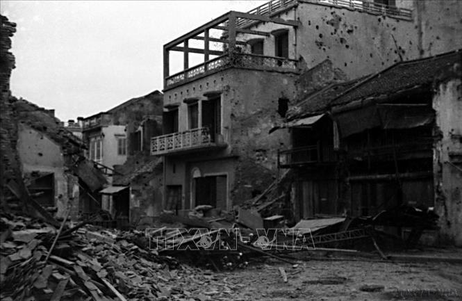 Thủ đ&ocirc; trong những ng&agrave;y kh&aacute;ng chiến (1946). Ảnh: Tư liệu TTXVN