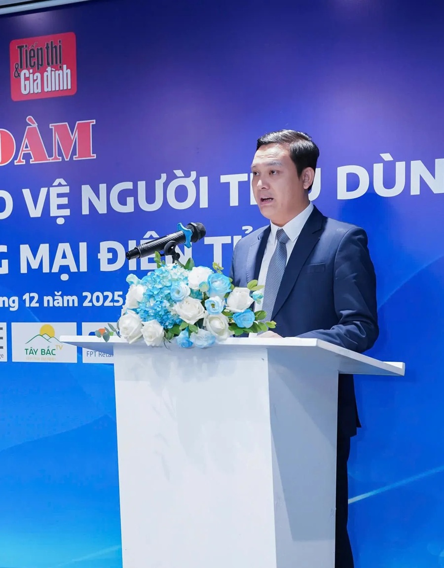 Nh&agrave; b&aacute;o Ho&agrave;ng Vững, Tổng Bi&ecirc;n tập Tạp ch&iacute; Tiếp thị & Gia đ&igrave;nh ph&aacute;t biểu khai mạc