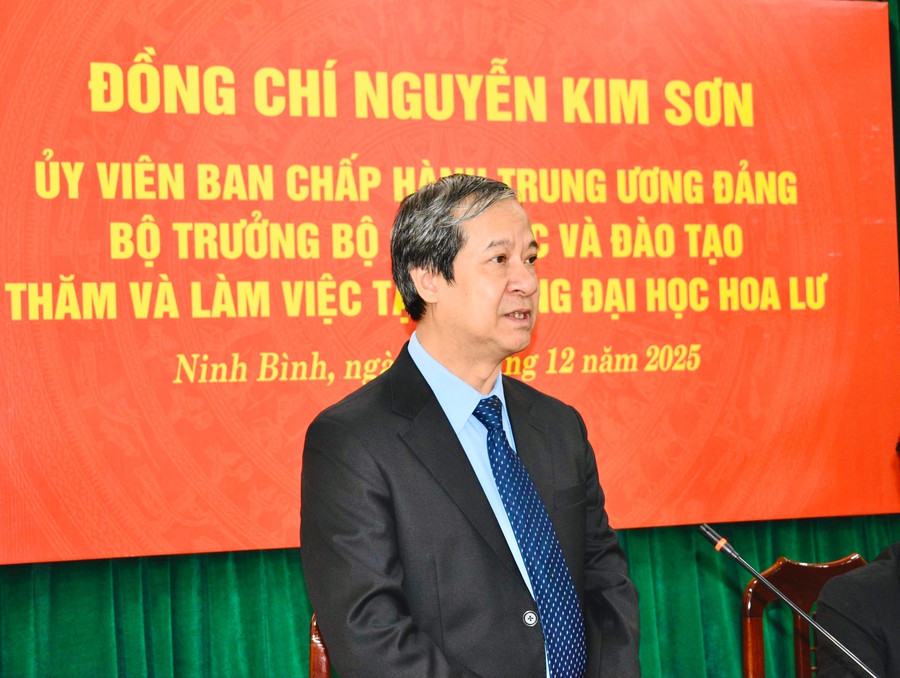 Bộ trưởng Bộ Gi&aacute;o dục v&agrave; Đ&agrave;o tạo Nguyễn Kim Sơn ph&aacute;t biểu