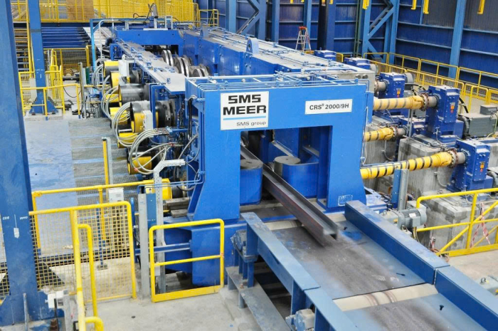 Nh&agrave; m&aacute;y được đầu tư d&acirc;y chuyền c&ocirc;ng nghệ hiện đại bậc nhất thế giới hiện nay từ Tập đo&agrave;n SMS Group (Đức) v&agrave; Primetals (Anh) gi&uacute;p đảm bảo chất lượng đồng nhất theo ti&ecirc;u chuẩn đường sắt cao tốc quốc tế