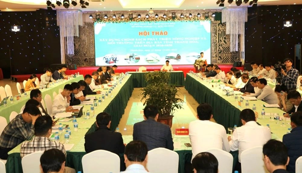 To&agrave;n cảnh hội thảo