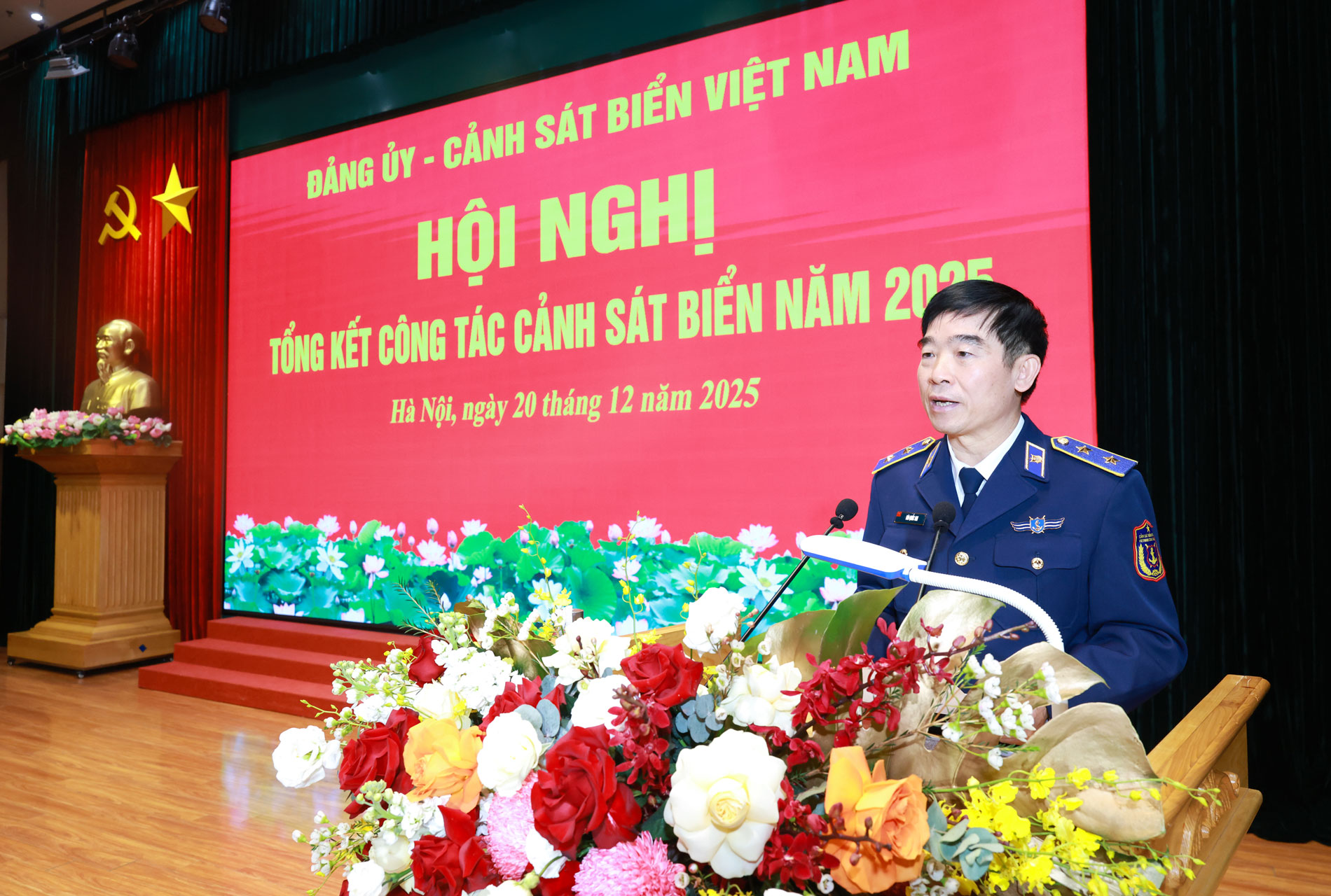 Trung tướng Bùi Quốc Oai - Bí thư Đảng ủy, Chính ủy Cảnh sát biển Việt Nam quán triệt Nghị quyết lãnh đạo thực hiện nhiệm vụ năm 2026. Trung tướng Bùi Quốc Oai - Bí thư Đảng ủy, Chính ủy Cảnh sát biển Việt Nam quán triệt Nghị quyết lãnh đạo thực hiện nhiệm vụ năm 2026.