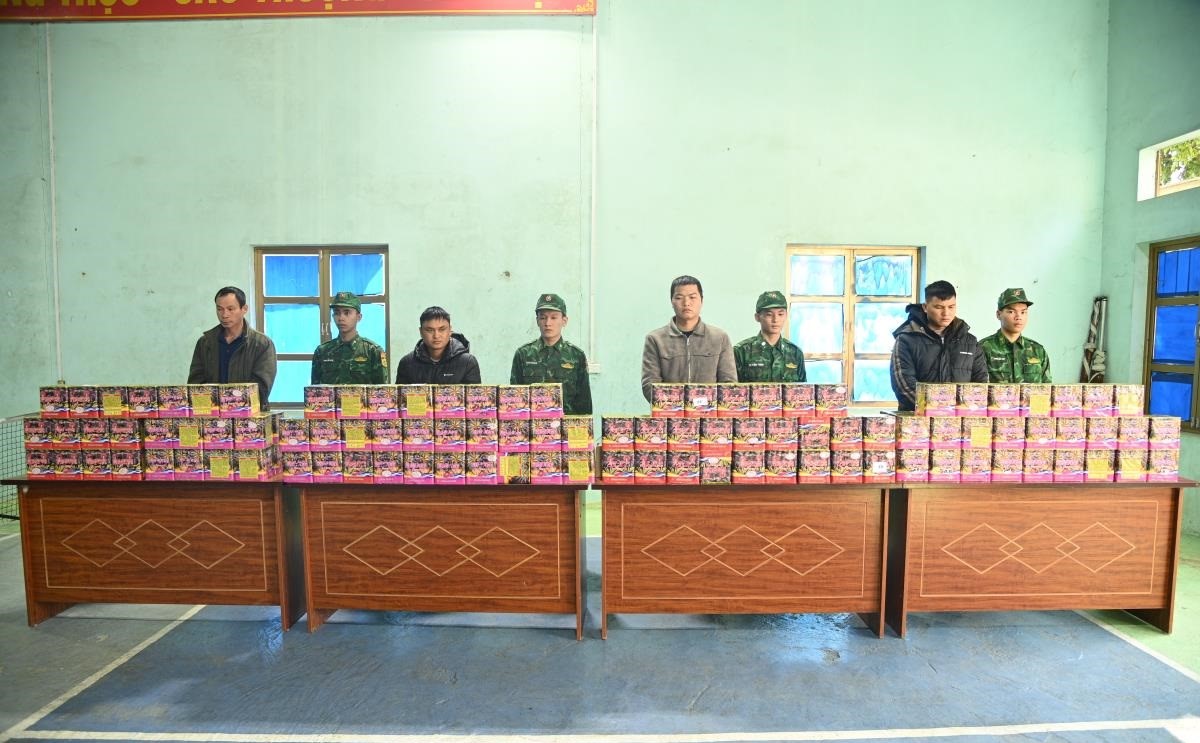Lạng Sơn: Bắt giữ 4 đối tượng vận chuyển pháo nổ trái phép từ Trung Quốc vào Việt Nam