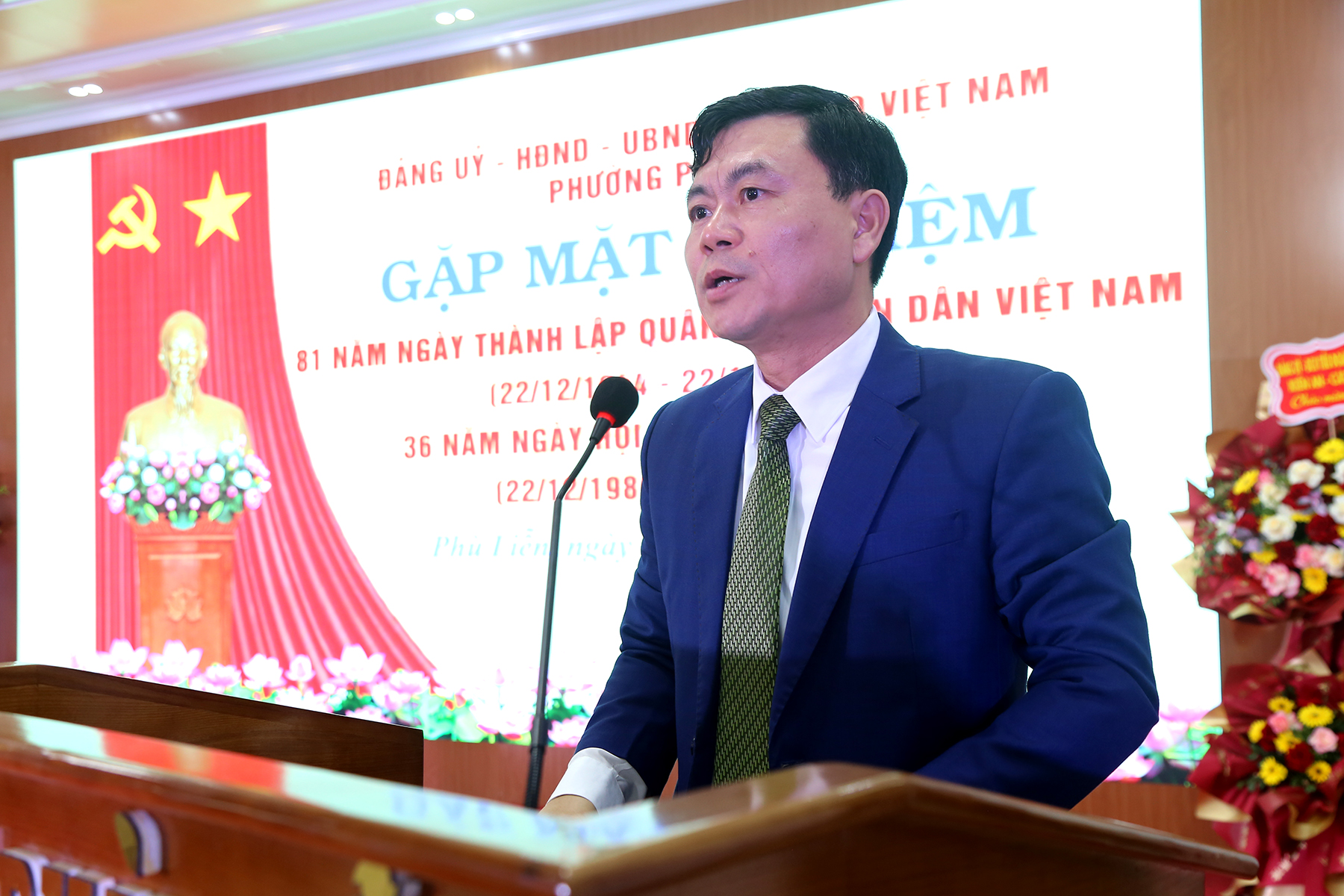 Ph&oacute; B&iacute; thư Thường trực Đảng ủy phường Phạm Tiến Thắng ph&aacute;t biểu tại Chương tr&igrave;nh gặp mặt.