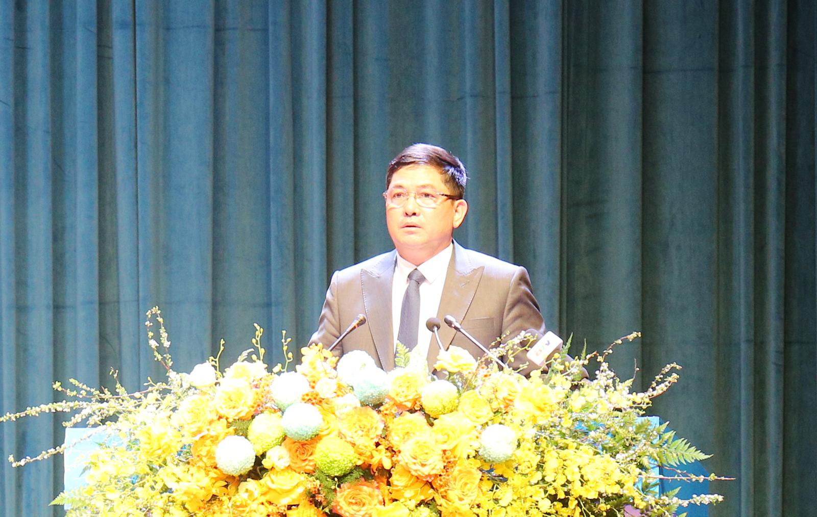 Bí thư Tỉnh ủy Nguyễn Hồng Thái phát biểu tại Đại hội. Bí thư Tỉnh ủy Nguyễn Hồng Thái phát biểu tại Đại hội.