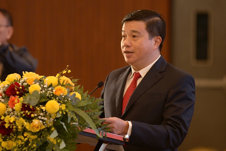 Ủy vi&ecirc;n Ban Chấp h&agrave;nh Trung ương Đảng, B&iacute; thư Tỉnh ủy, Trưởng Đo&agrave;n ĐBQH tỉnh L&acirc;m Đồng Y Thanh H&agrave; Ni&ecirc; Kđăm ph&aacute;t biểu tại hội thảo