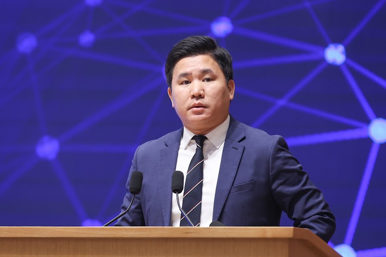 TS. Phạm Tuấn Anh, Gi&aacute;m đốc C&ocirc;ng nghệ th&ocirc;ng tin, Tổng Gi&aacute;m đốc C&ocirc;ng ty Viễn th&ocirc;ng v&agrave; CNTT (VNTT) Tập đo&agrave;n Becamex, chia sẻ về m&ocirc; h&igrave;nh chuyển đổi số, chuyển đổi xanh c&ocirc;ng nghiệp - Ảnh: VGP/Nhật Bắc