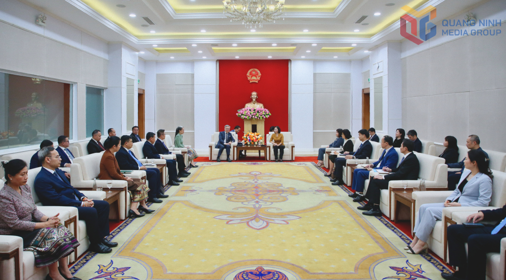 Quảng Ninh: Phó Bí thư Thường trực Tỉnh ủy tiếp Bộ trưởng Bộ Ngoại giao Lào