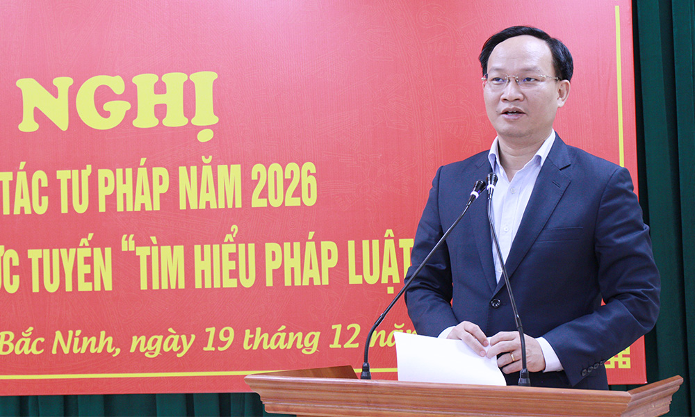 Đồng ch&iacute; Phạm Văn Thịnh ph&aacute;t biểu.