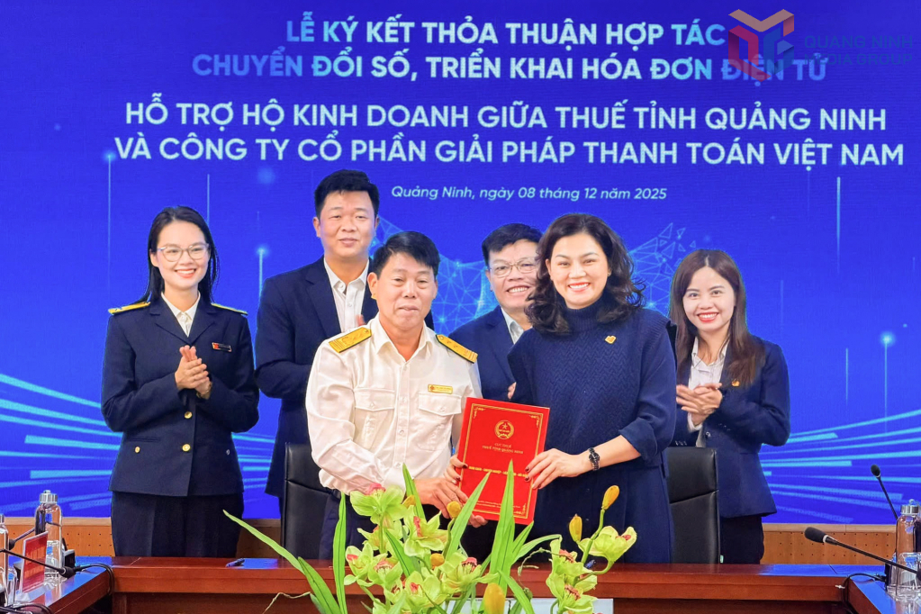 Thuế tỉnh Quảng Ninh k&yacute; kết phối hợp với C&ocirc;ng ty Cổ phần Giải ph&aacute;p Thanh to&aacute;n Việt Nam VNPAY, th&aacute;ng 12/2025.
