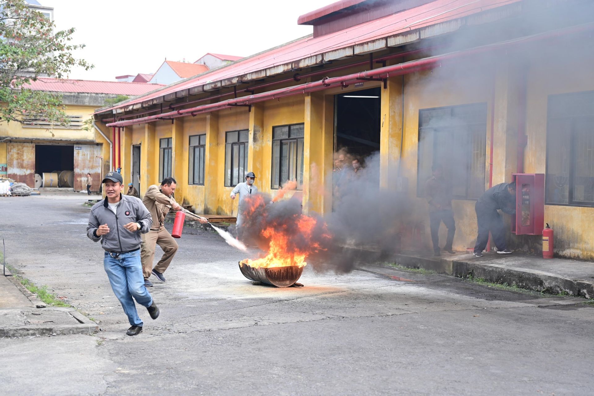Hải Phòng: Thực tập phương án chữa cháy, cứu nạn, cứu hộ tại Công ty cổ phần bao bì PP
