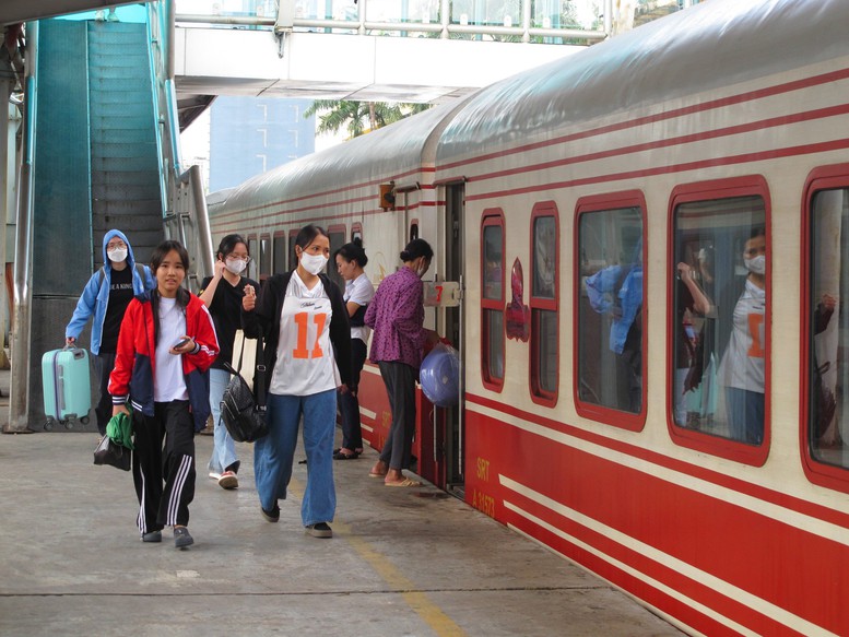 Vận tải khách đường sắt tăng trưởng rõ nét trong năm 2025