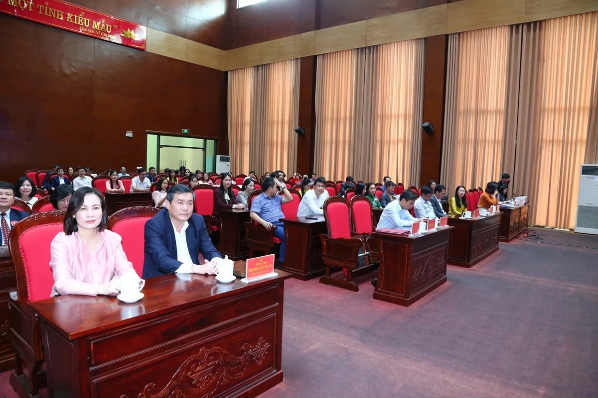 C&aacute;c đại biểu tham dự buổi lễ