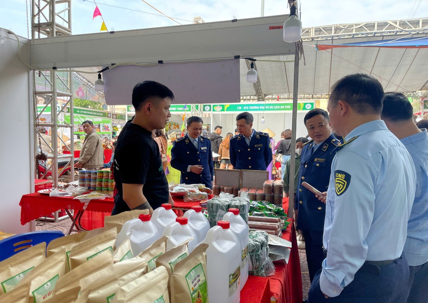 Quản lý thị trường Bắc Ninh tăng cường kiểm soát hàng hóa dịp Tết Nguyên đán Bính Ngọ 2026