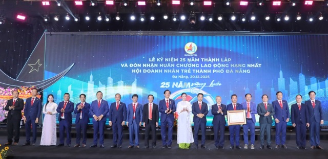 Đà Nẵng: Hội Doanh nhân Trẻ đón nhận Huân chương Lao động hạng Nhất