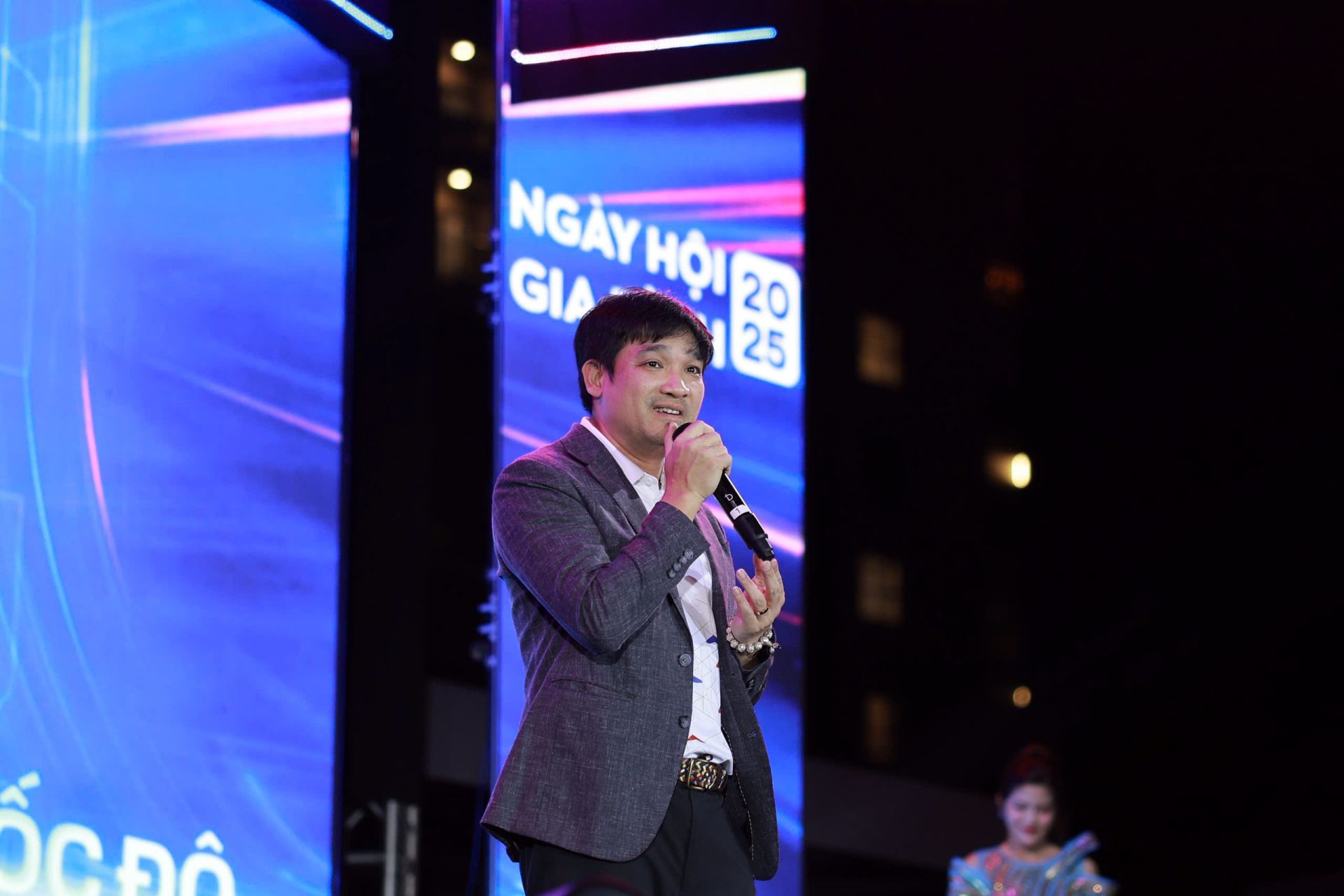 &Ocirc;ng Nguyễn H&ugrave;ng Cường, Chủ tịch HĐQT Tập đo&agrave;n DIC ph&aacute;t biểu tại sự kiện