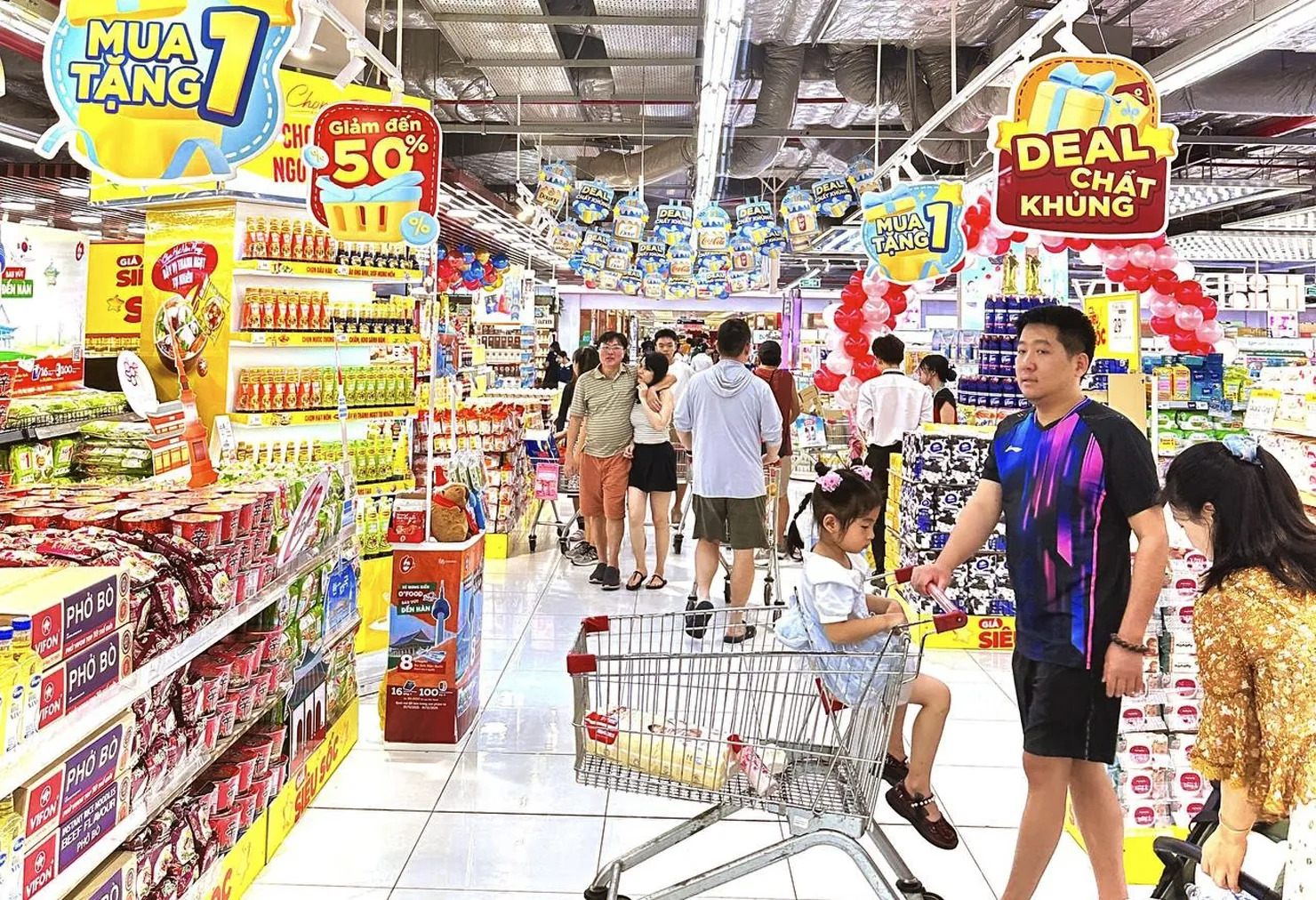 Lợi thế nào giúp bán lẻ nội địa tăng tốc chiếm lĩnh thị trường?