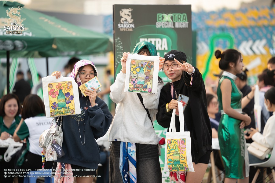 Bia Saigon Special trao hàng ngàn “Lộc Special” tại Extra Special Night 2025