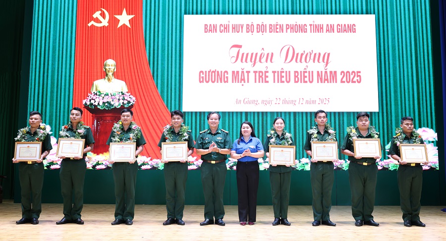 Tuyên dương 10 gương mặt trẻ tiêu biểu trong Bộ đội Biên phòng tỉnh An Giang