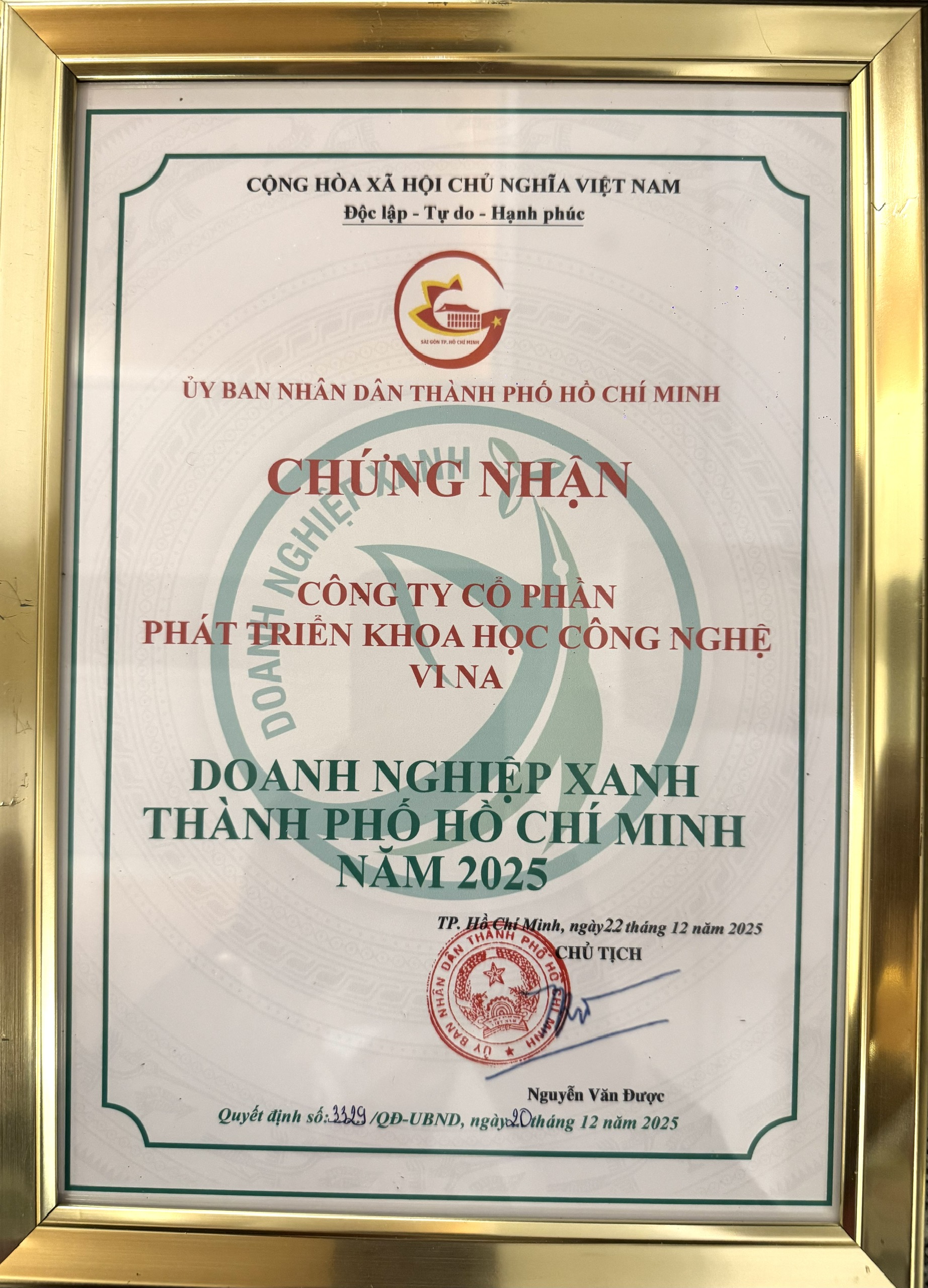 Giấy chứng nhận &ldquo;Doanh nghiệp Xanh TP.HCM năm 2025&rdquo; do UBND TP.HCM trao tặng