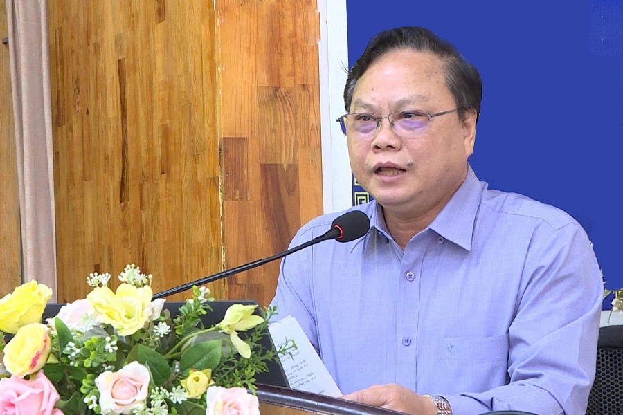 L&atilde;nh đạo Thống k&ecirc; tỉnh L&acirc;m Đồng ph&aacute;t biểu khai mạc Hội nghị tập huấn