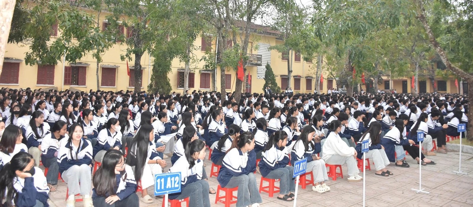 C&aacute;c em học sinh tham gia buổi