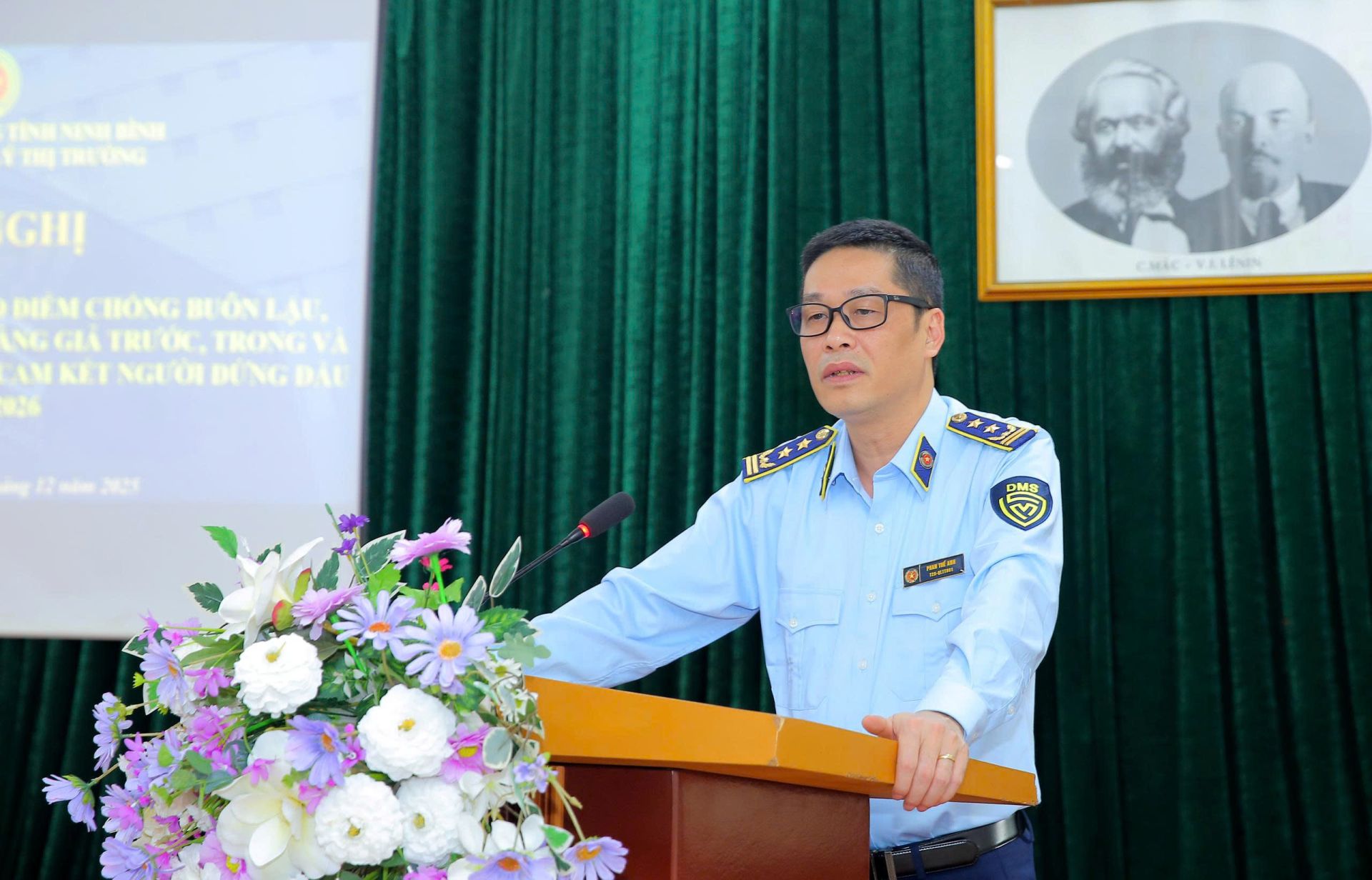 Chi cục trưởng Chi cục Quản l&yacute; thị trường tỉnh Ninh B&igrave;nh Phan Thế Anh ph&aacute;t biểu