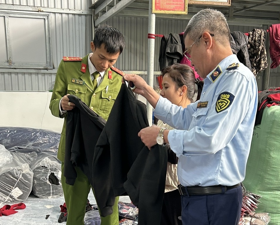 Ninh Bình: Phát hiện, xử lý lô hàng hóa không rõ nguồn gốc xuất xứ