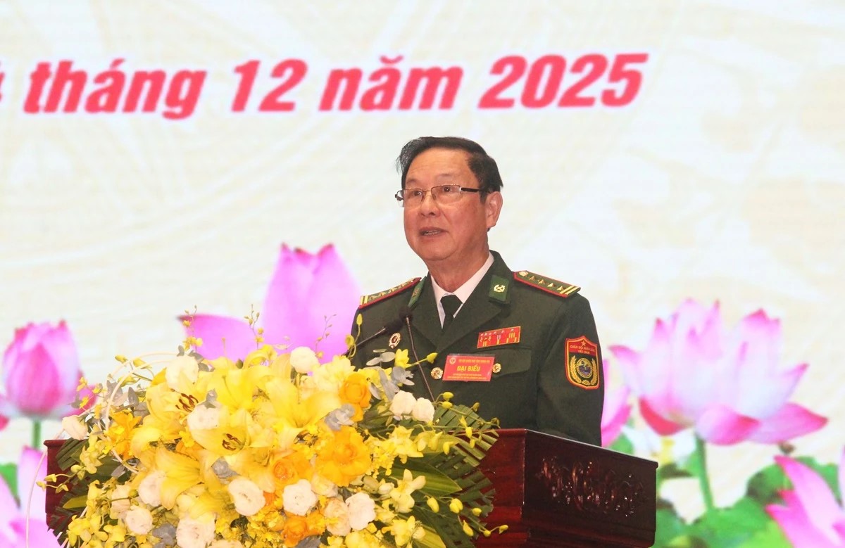 Đồng ch&iacute; Đinh Ti&ecirc;n Phong, Chủ tịch Hội CCB tỉnh Thanh H&oacute;a ph&aacute;t biểu tại phi&ecirc;n thứ nhất.