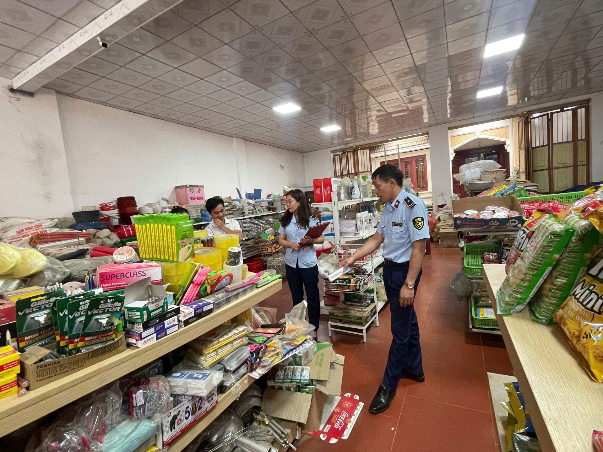 Quản lý thị trường Sơn La phát động cao điểm đấu tranh chống gian lận thương mại dịp Tết Bính Ngọ 2026