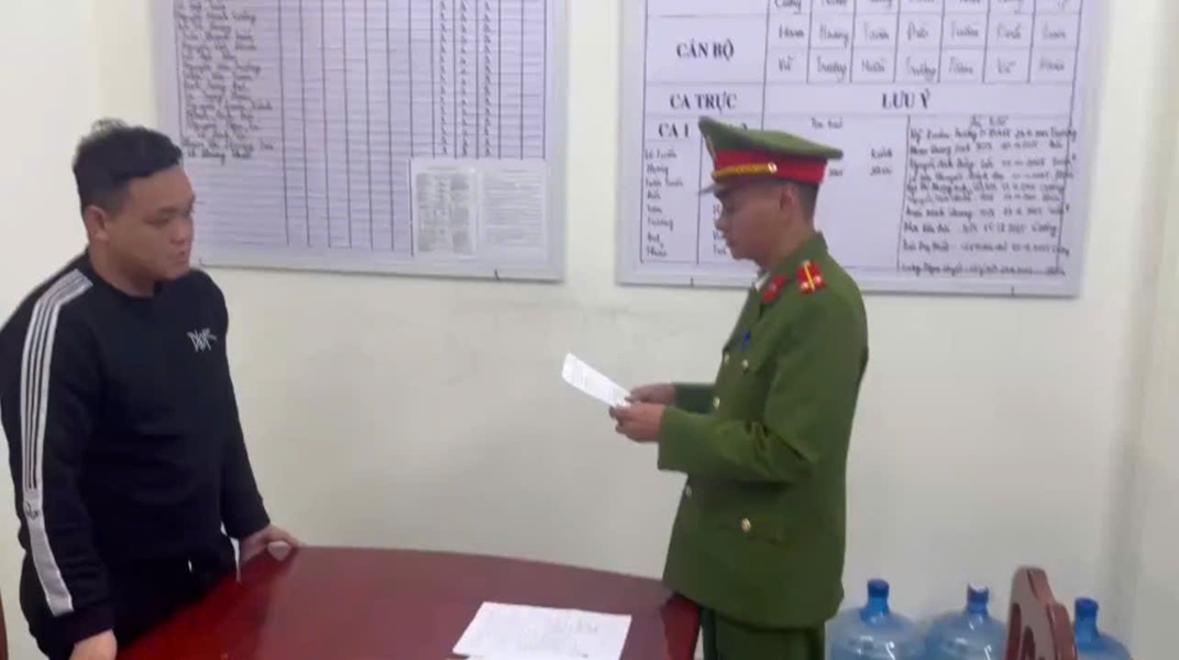 Hưng Yên: Khởi tố đối tượng lừa đảo chiếm đoạt tài sản dưới hình thức sử dụng ứng dụng ngân hàng giả