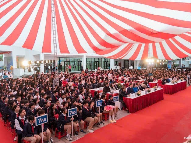 Quang cảnh Lễ Kỷ niệm 50 năm th&agrave;nh lập trường THCS Khương Thượng