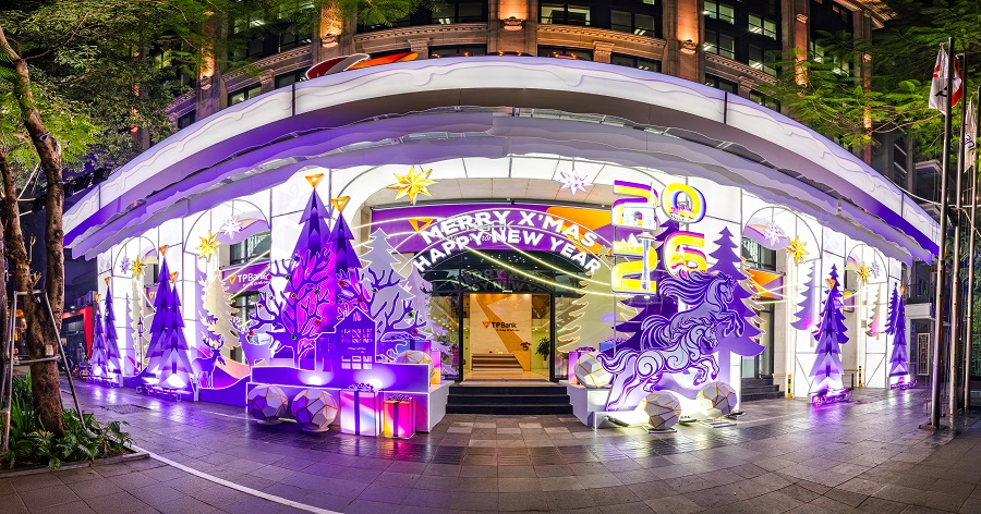 TPBank sẵn s&agrave;ng c&ugrave;ng bạn đ&oacute;n m&ugrave;a lễ hội.