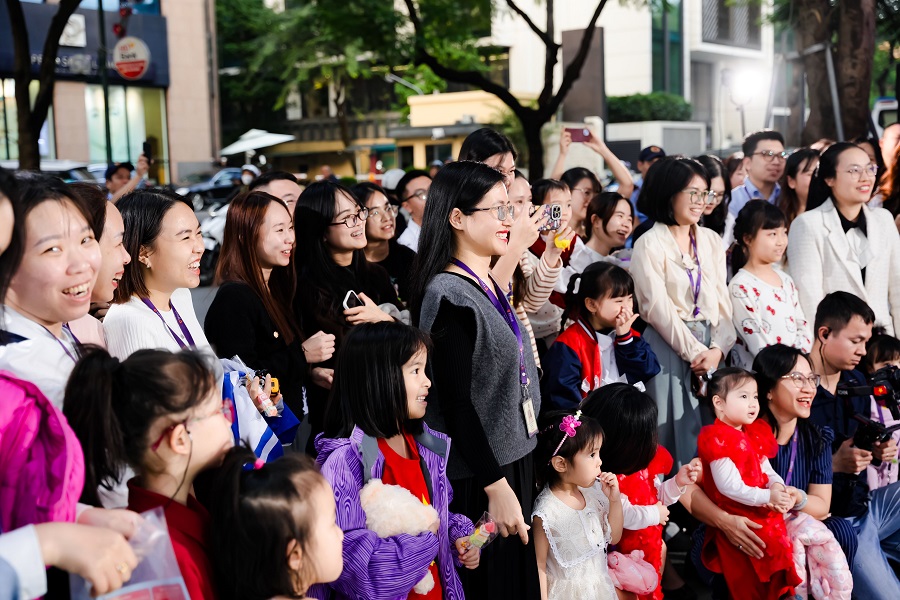 Lần đầu ti&ecirc;n, TPBank tổ chức lễ hội Thắp s&aacute;ng Gi&aacute;ng sinh.