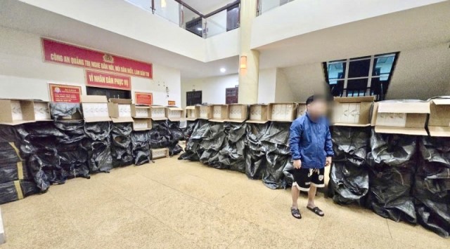 Công an Quảng Trị bắt giữ đối tượng vận chuyển thuốc lá lậu trị giá gần 2 tỷ đồng