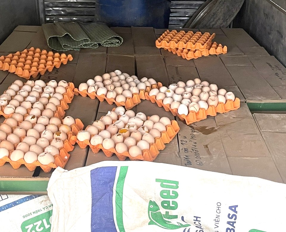Cao Bằng phát hiện vụ vận chuyển hơn 5.300 quả trứng gà không rõ nguồn gốc