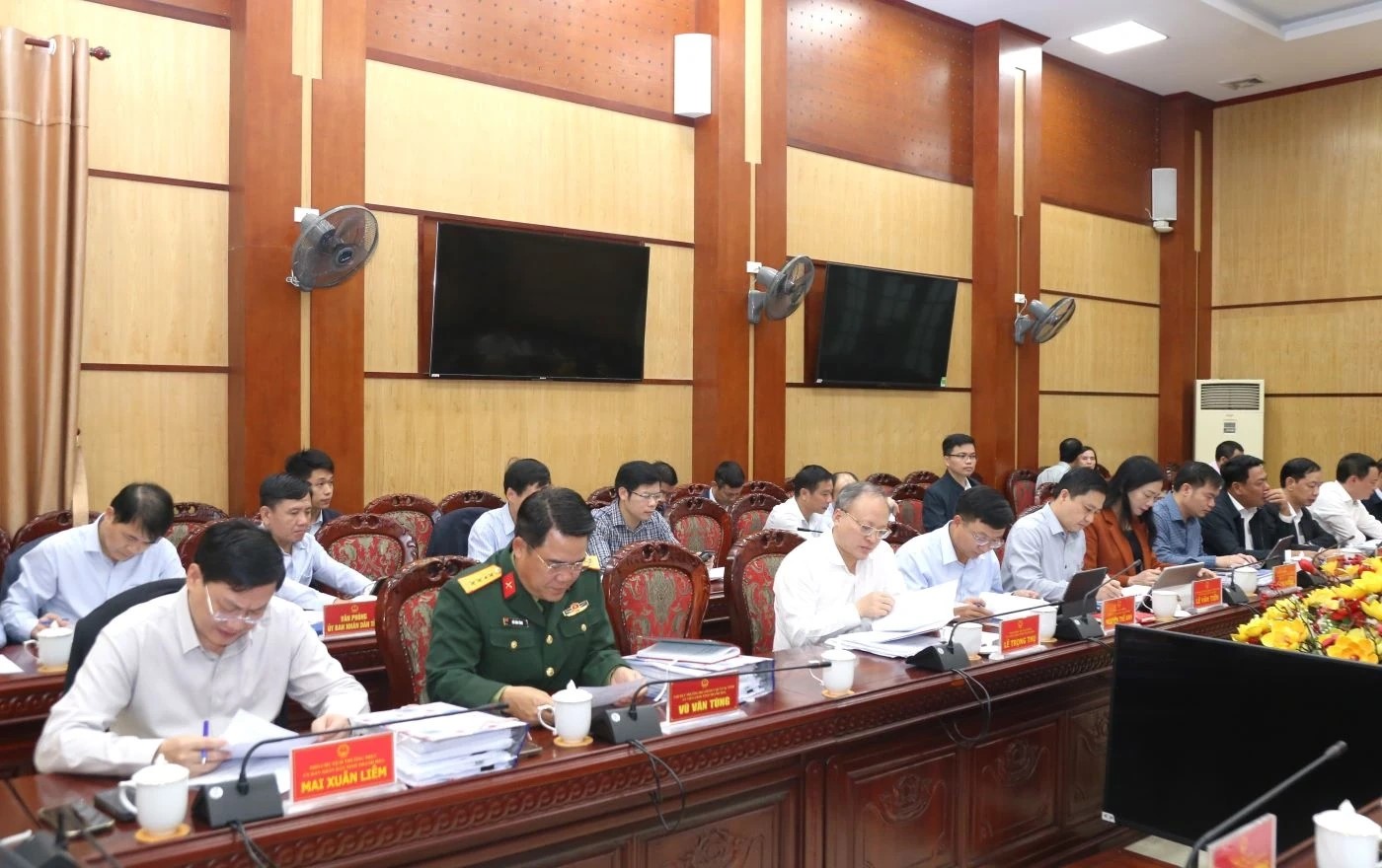 C&aacute;c đại biểu tham dự phi&ecirc;n họp