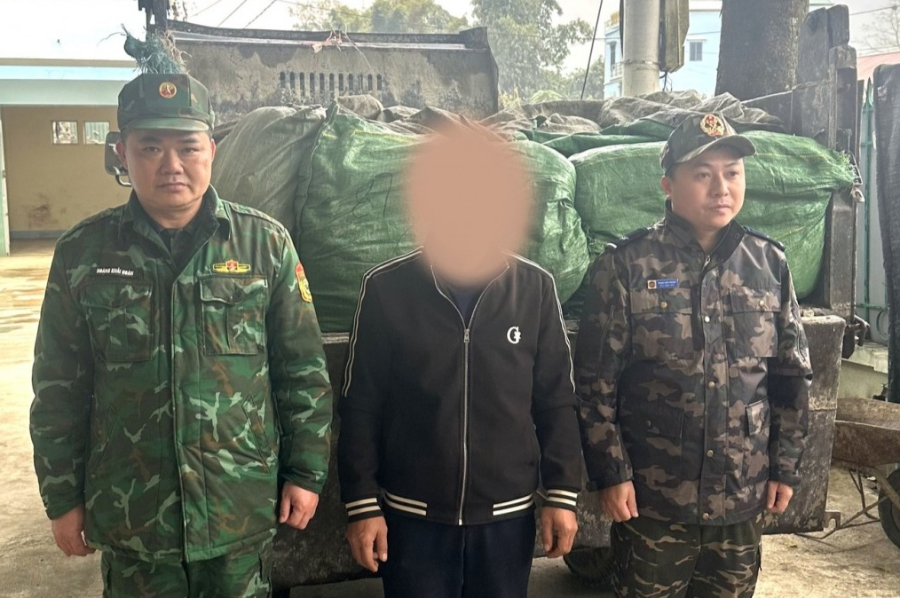 Cao Bằng: Phát hiện, bắt giữ vụ vận chuyển trái phép gần 1 tấn lá cây thuốc lá