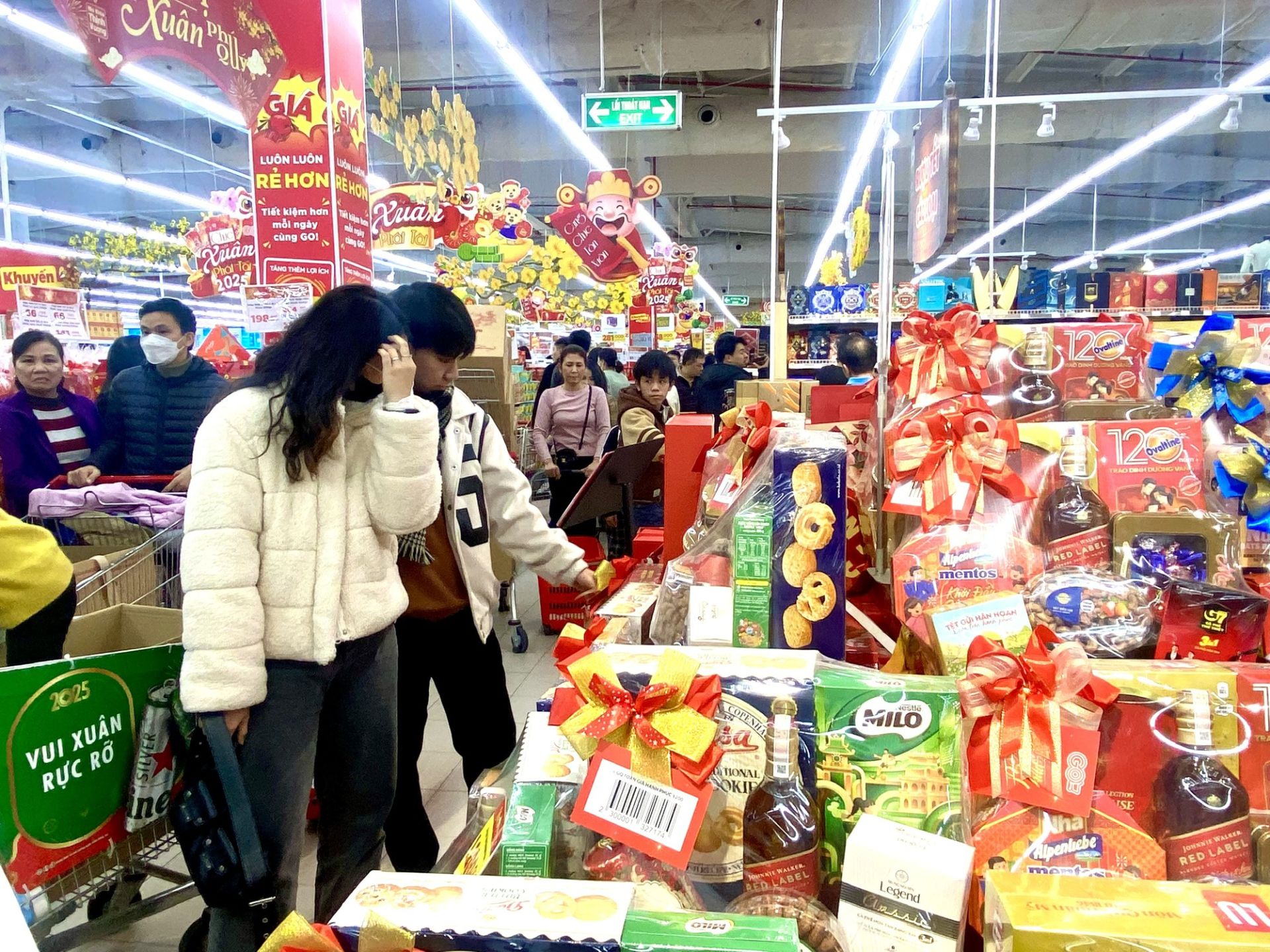 Thị trường thẻ tín dụng cuối năm "Cuộc đua" kích cầu và cú hích từ công nghệ thanh toán số