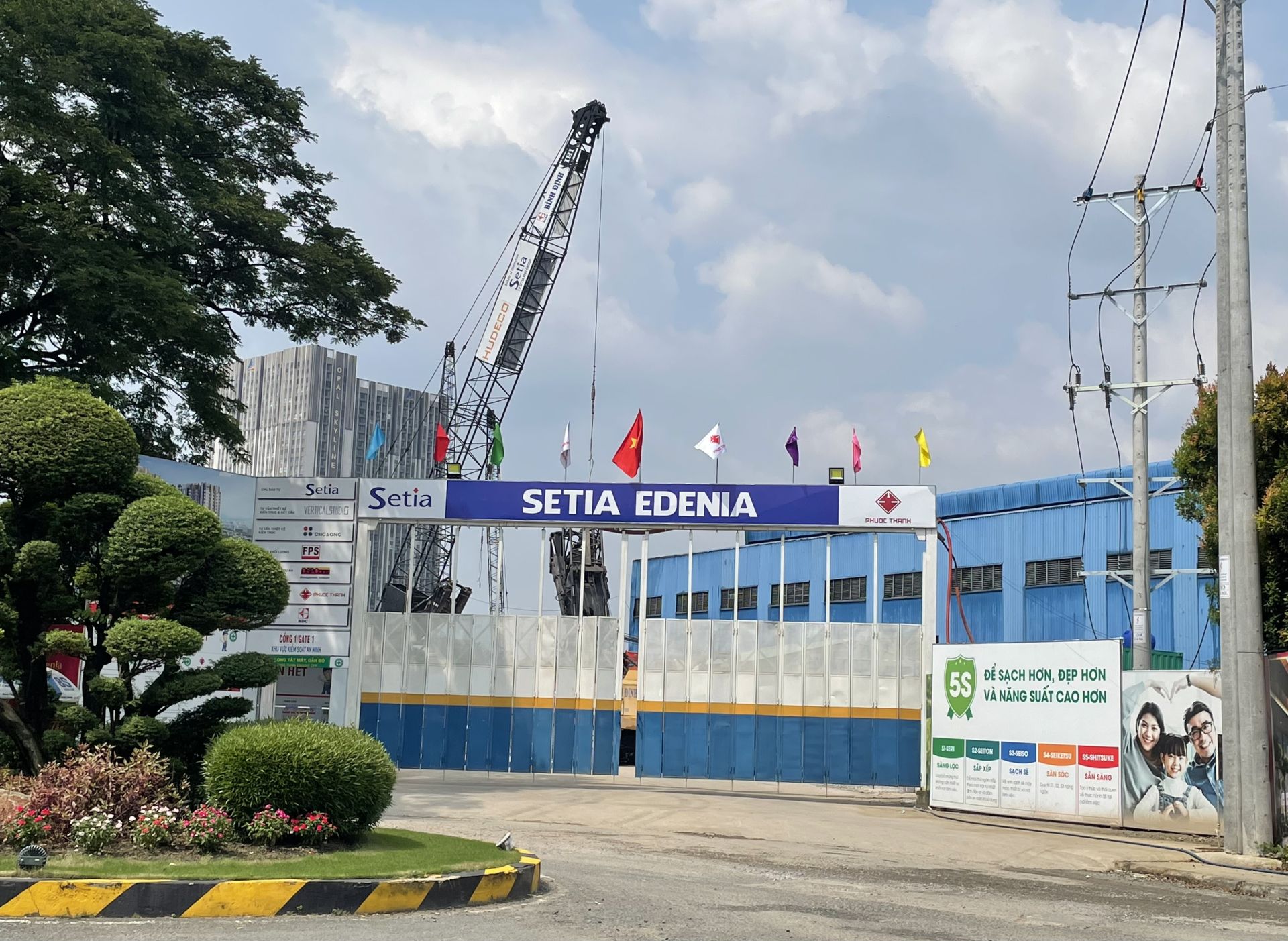 Dự &aacute;n Setia Edenia (phường L&aacute;i Thi&ecirc;u) do C&ocirc;ng ty TNHH MTV Setia L&aacute;i Thi&ecirc;u l&agrave;m chủ đầu tư chưa đủ điều kiện mở b&aacute;n đ&atilde; quảng c&aacute;o rao b&aacute;n rầm rộ