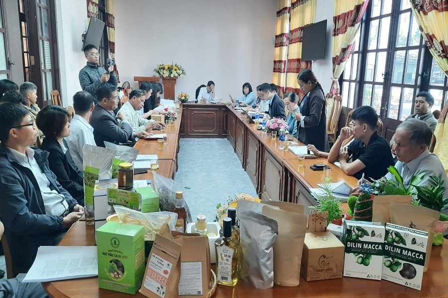 Các chủ thể giới thiệu về sản phẩm OCOP Các chủ thể giới thiệu về sản phẩm OCOP