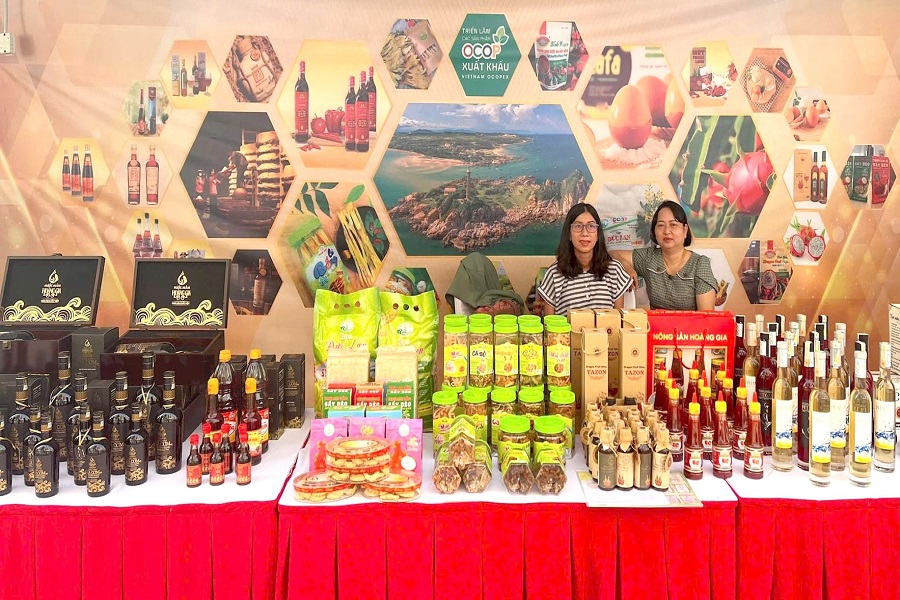 Gian hàng các sản phẩm OCOP của tỉnh Lâm Đồng, ở Hội trợ Mùa thu năm 2025 Gian hàng các sản phẩm OCOP của tỉnh Lâm Đồng, ở Hội trợ Mùa thu năm 2025