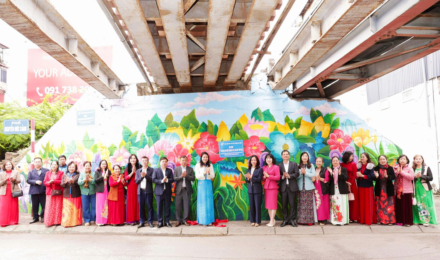 Ra mắt m&ocirc; h&igrave;nh &ldquo;Phụ nữ An Bi&ecirc;n chung tay l&agrave;m đẹp đ&ocirc; thị&rdquo;.