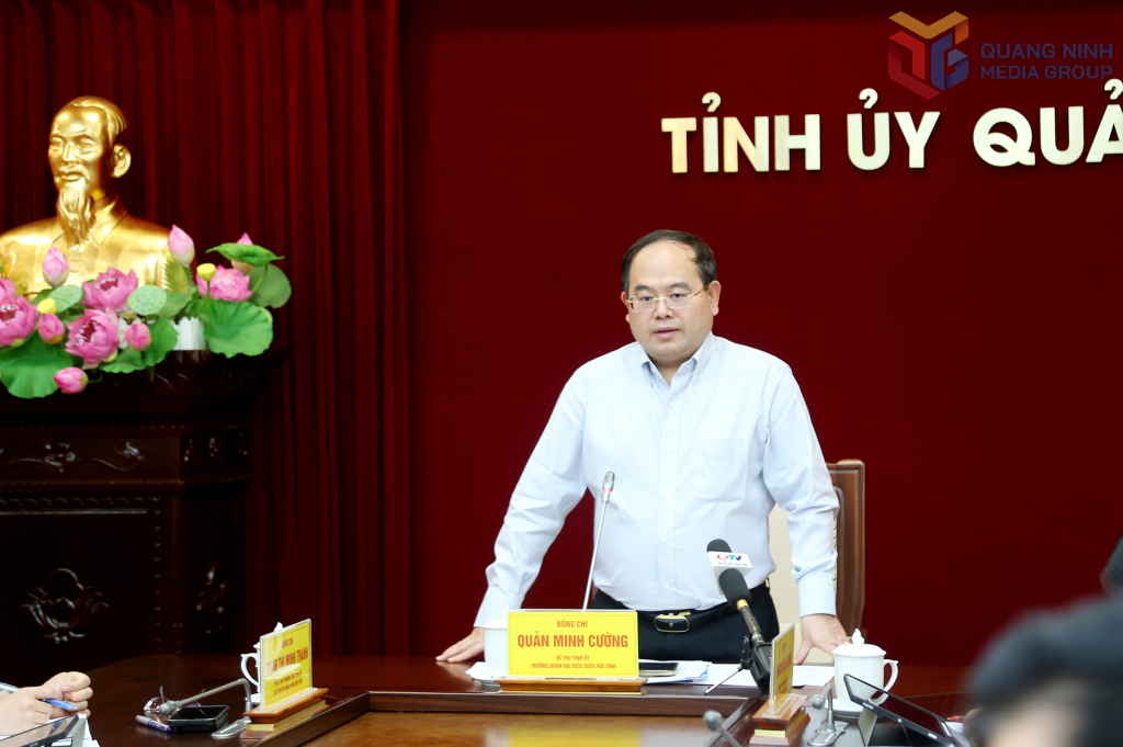 Ông Quản Minh Cường, Bí thư Tỉnh ủy, Trưởng Đoàn ĐBQH tỉnh Quảng Ninh, phát biểu chỉ đạo tại hội nghị. Ông Quản Minh Cường, Bí thư Tỉnh ủy, Trưởng Đoàn ĐBQH tỉnh Quảng Ninh, phát biểu chỉ đạo tại hội nghị.