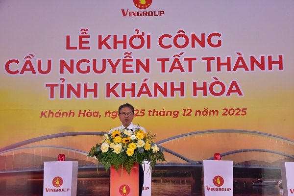 &Ocirc;ng Trần Ho&agrave; Nam, Tỉnh ủy vi&ecirc;n, Ph&oacute; Chủ tịch UBND tỉnh Kh&aacute;nh H&ograve;a ph&aacute;t biểu