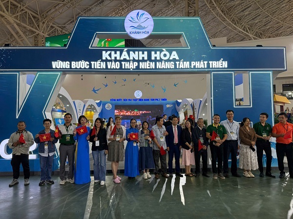 Tham dự c&aacute;c Hội chợ trong nước