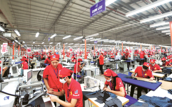 Dệt may Việt Nam 2025: Giữ nhịp tăng trưởng giữa “sóng lớn” thị trường