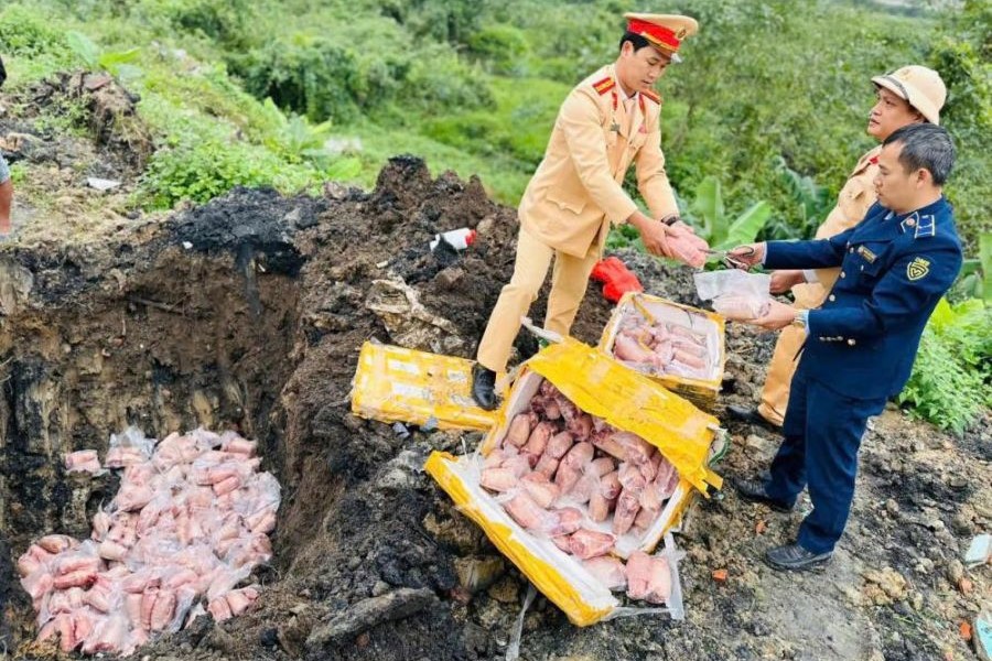 Ti&ecirc;u hủy to&agrave;n bộ số thực phẩm tr&ecirc;n theo quy định