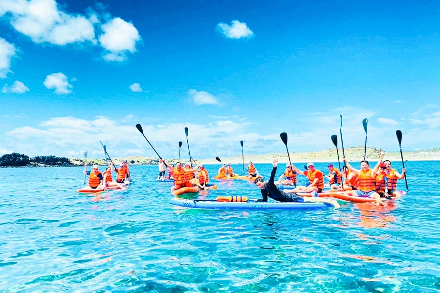 Du lịch ở Ph&uacute; Qu&yacute; đang trở th&agrave;nh trụ cột thứ hai, bổ trợ cho kinh tế biển truyền thống